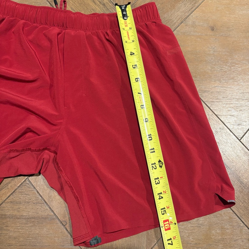Lululemon Men's Red Athletic Surge Shorts Size Medium 5” Cranberry Color - Picture 9 of 9